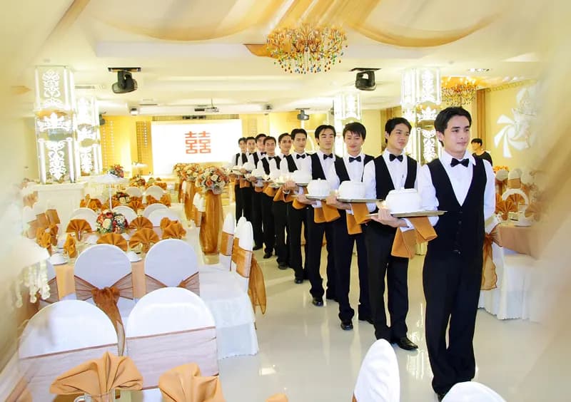 May đồng phục nhà hàng - khách sạn tại TP.HCM