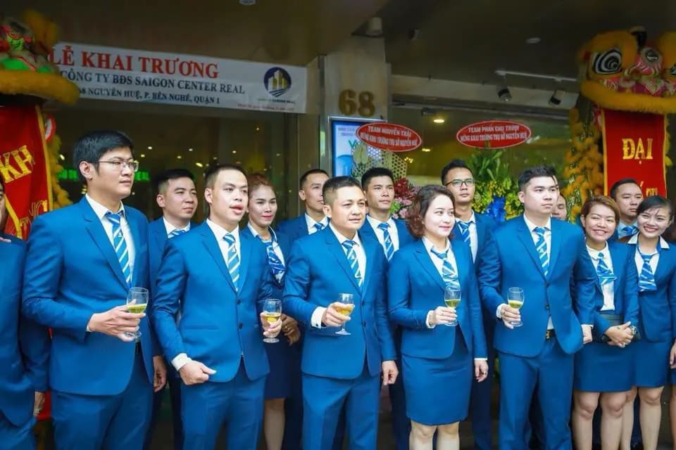 May đồng phục ngân hàng: yêu cầu kỹ thuật và quy trình