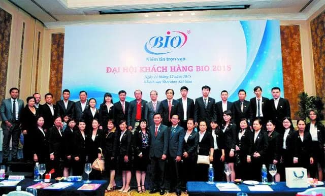 Mẫu áo đồng phục đẹp: chọn form, màu và chi tiết