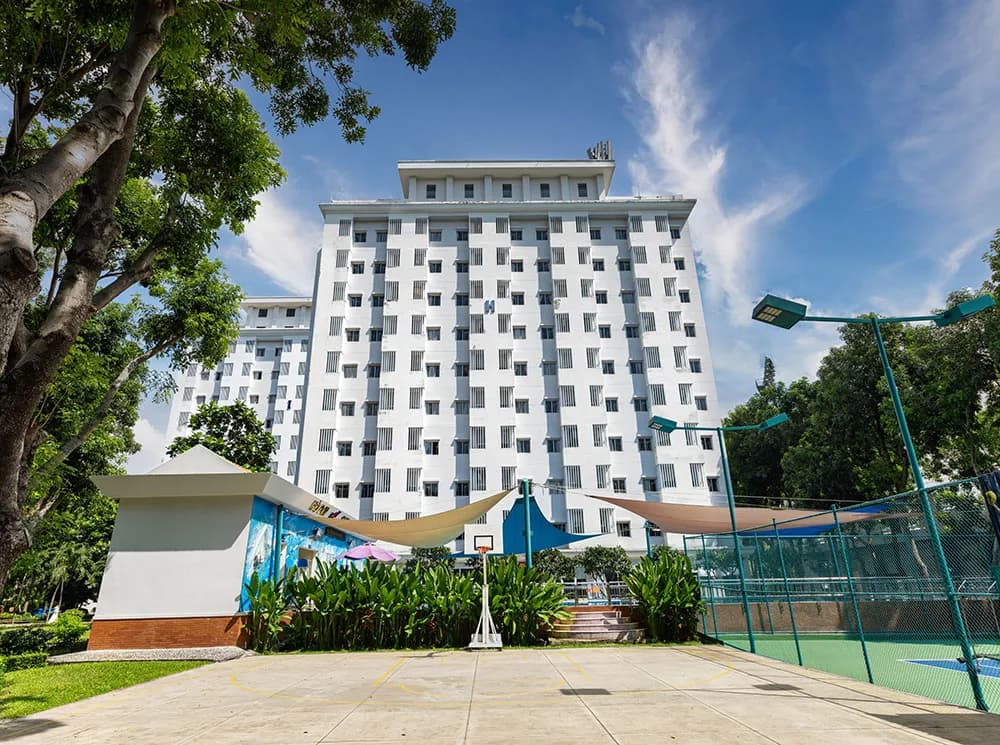 Mon Amie may đồng phục cho Đại học Tôn Đức Thắng