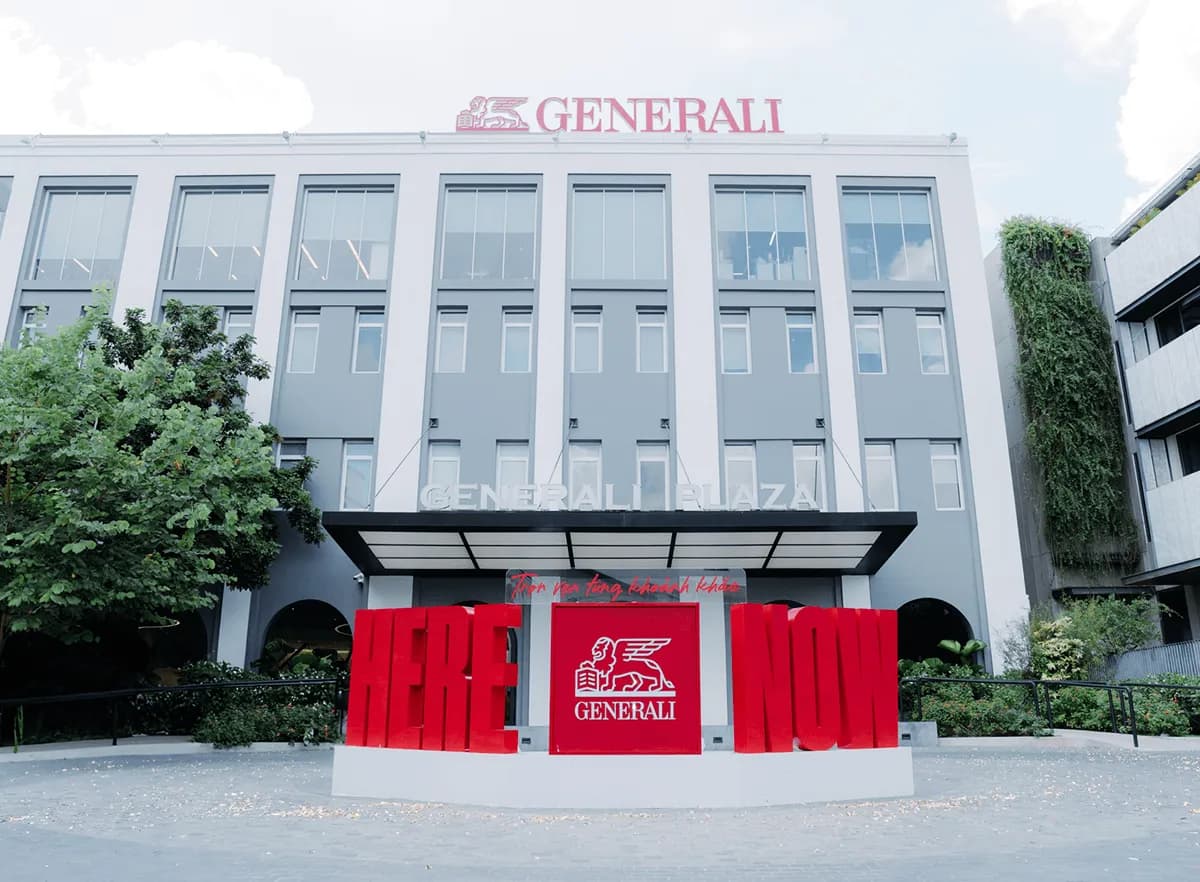 Mon Amie may đồng phục cho Generali