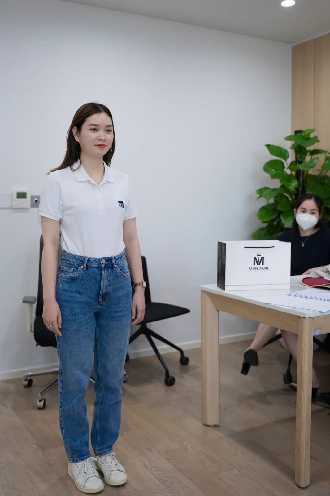 Mon Amie may đồng phục cho Newtecons