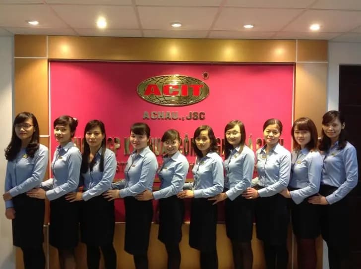 Mẫu đồng phục công sở nữ theo từng ngành nghề