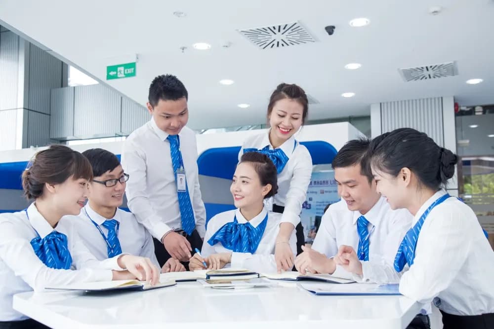 May đo đồng phục sơ mi: chọn cổ, chọn vải và lấy số đo