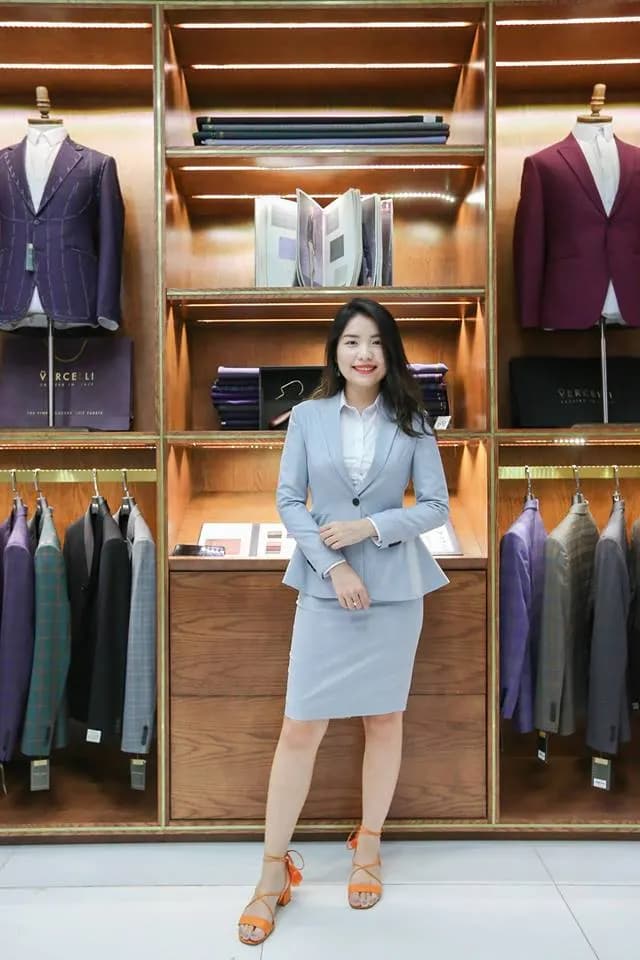 May vest nữ theo số đo: chọn dáng, chất liệu và đường may
