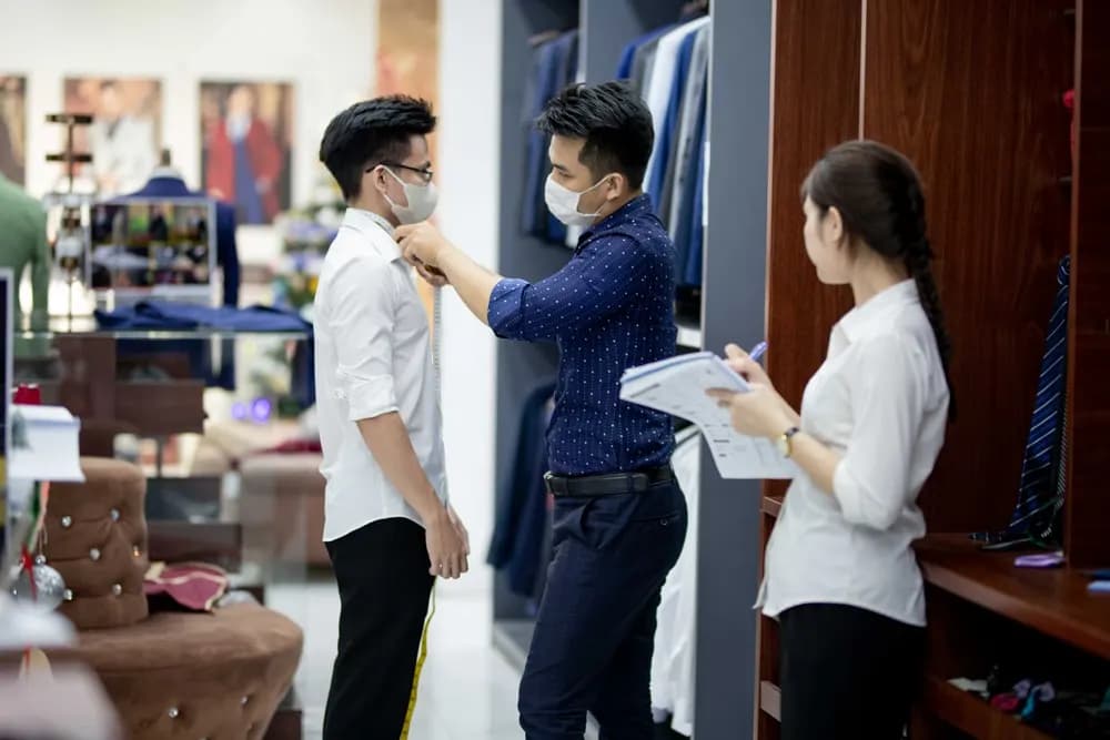 Dịch vụ may gấp vest 8h tại Mon Amie rút ngắn được gì