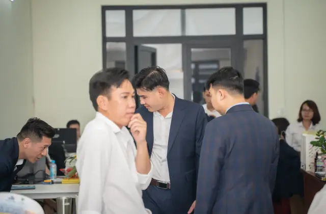 Mon Amie may đồng phục cho Á Đông Land — 4/51
