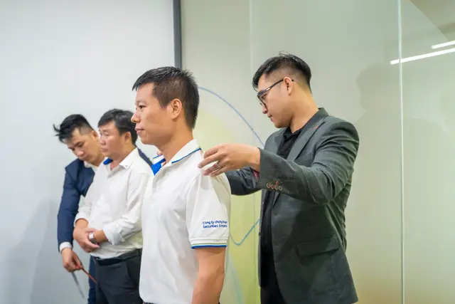 Mon Amie may đồng phục cho Chứng khoán ACBS — 7/63