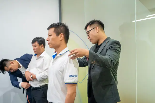 Mon Amie may đồng phục cho Chứng khoán ACBS — 42/63