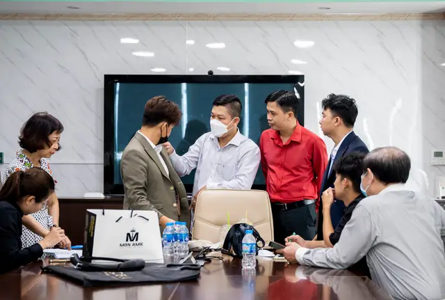 Mon Amie may đồng phục cho Bệnh viện Hoàn Mỹ Sài Gòn — 8/34