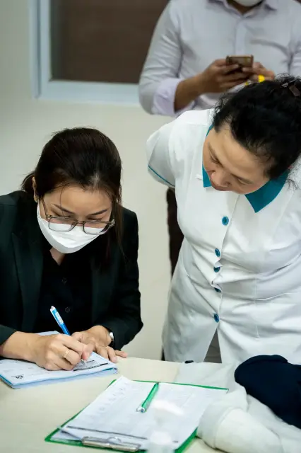Mon Amie may đồng phục cho Bệnh viện Hoàn Mỹ Sài Gòn — 27/34