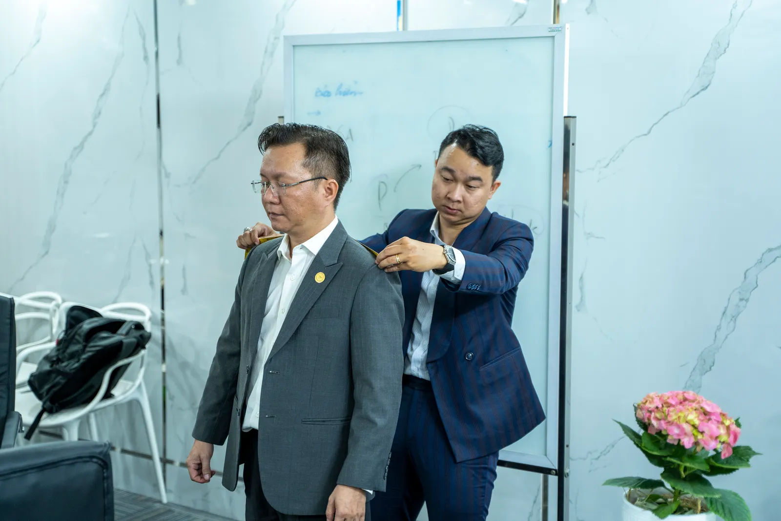Mon Amie may đồng phục cho BIT Group — 1/3