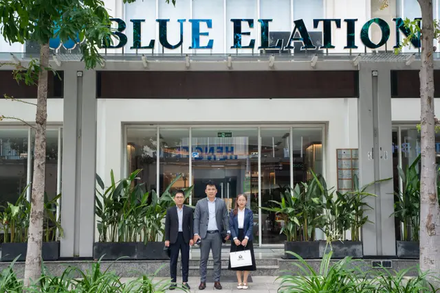 Mon Amie may đồng phục cho Blue Sea Group — 8/14