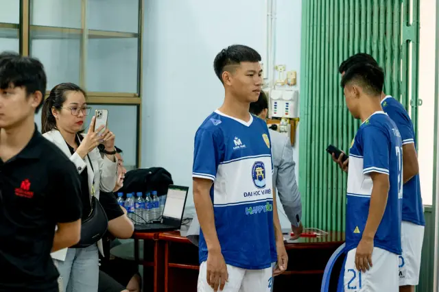 Mon Amie may đồng phục cho Công ty CP Phát triển Bóng đá Đồng Tháp — 23/42