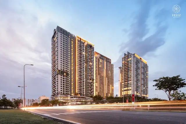 Mon Amie may đồng phục cho CapitaLand — 4/5