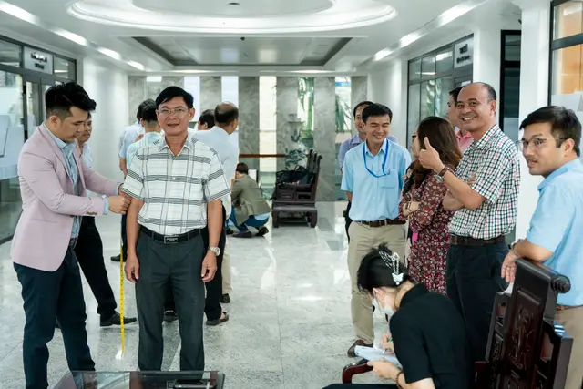 Mon Amie may đồng phục cho Trường Đại học Công Thương TP.HCM — 2/21
