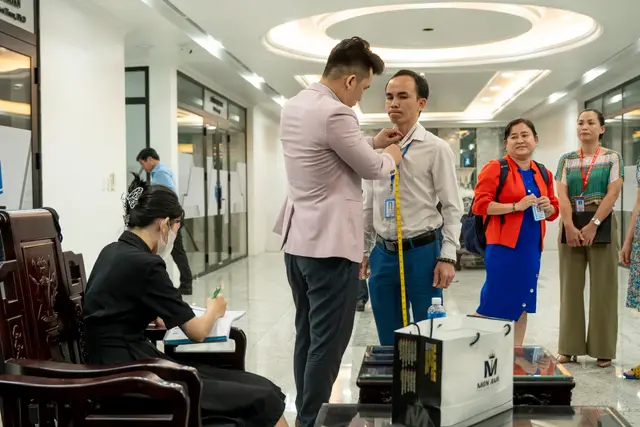 Mon Amie may đồng phục cho Trường Đại học Công Thương TP.HCM — 5/21