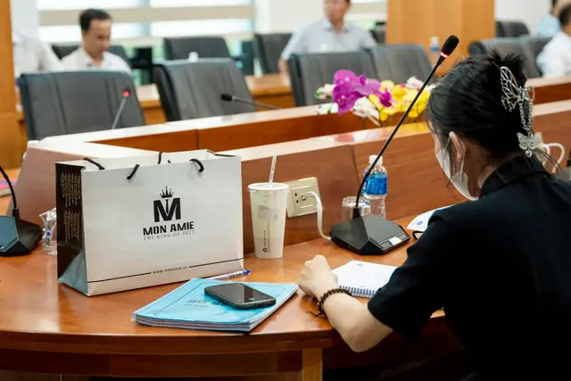 Mon Amie may đồng phục cho Trường Đại học Công Thương TP.HCM — 8/21