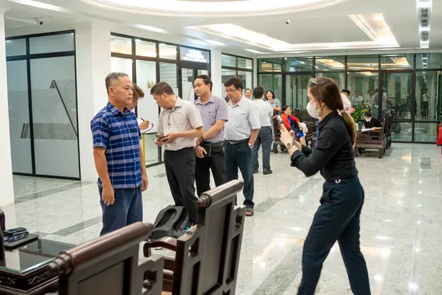 Mon Amie may đồng phục cho Trường Đại học Công Thương TP.HCM — 9/21