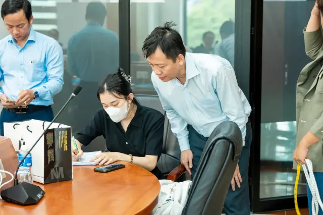 Mon Amie may đồng phục cho Trường Đại học Công Thương TP.HCM — 10/21