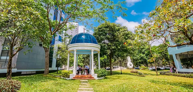 Mon Amie may đồng phục cho Đại học Tôn Đức Thắng — 2/6