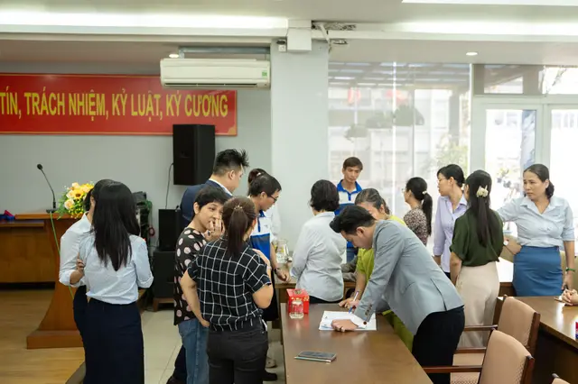Mon Amie may đồng phục cho Công ty Dịch vụ Công ích Quận 4 — 2/26