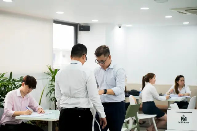 Mon Amie may đồng phục cho ERAS Group — 15/23