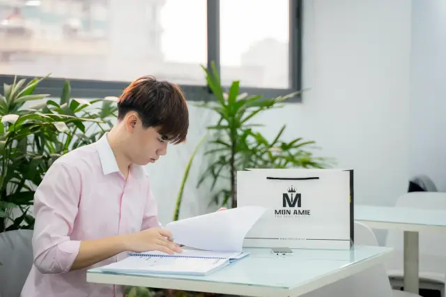 Mon Amie may đồng phục cho ERAS Group — 23/23