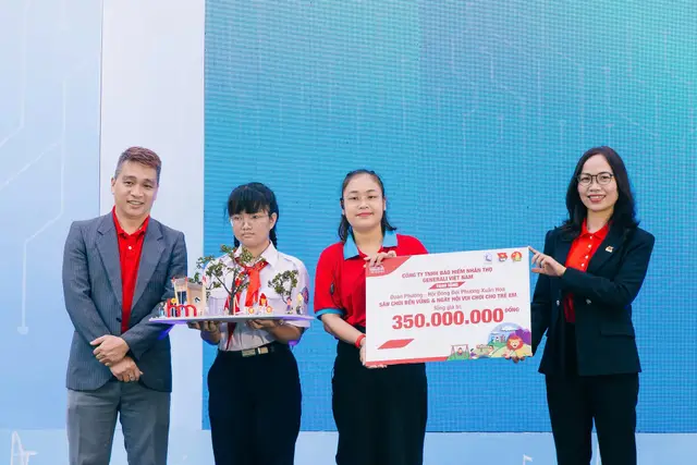 Mon Amie may đồng phục cho Generali — 4/5