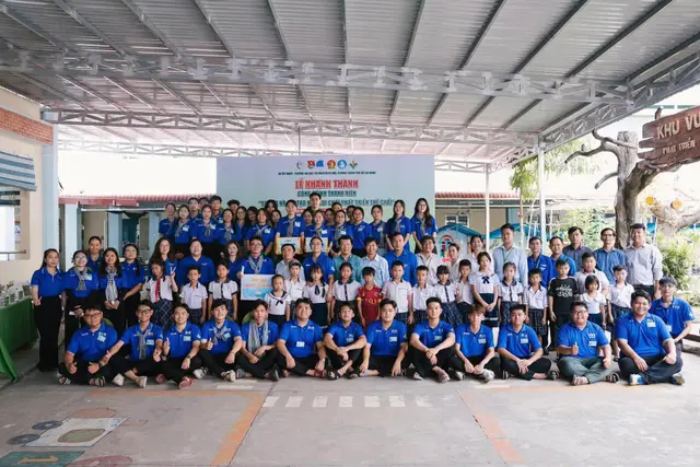 Mon Amie may đồng phục cho Hội LHTN Việt Nam TP.HCM — 2/5
