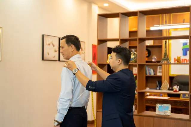 Mon Amie may đồng phục cho Hùng Hậu — 8/15