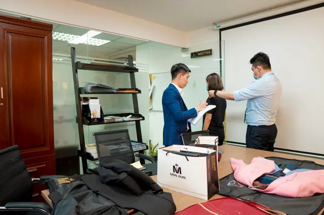 Mon Amie may đồng phục cho MEDEZE — 3/7