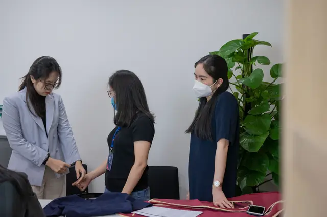 Mon Amie may đồng phục cho Newtecons — 5/27