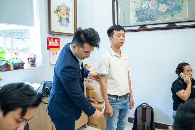Mon Amie may đồng phục cho Nhựa Đạt Hòa — 20/95