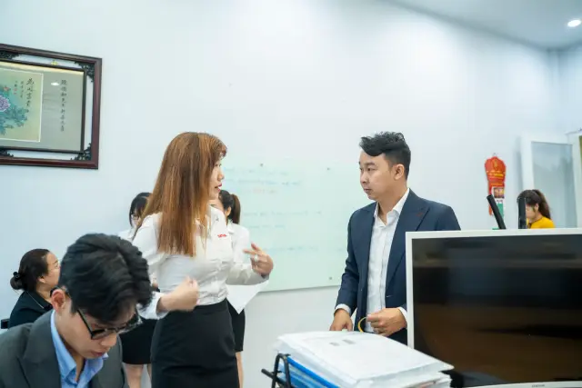 Mon Amie may đồng phục cho Nhựa Đạt Hòa — 23/95