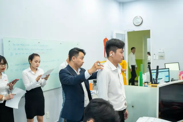 Mon Amie may đồng phục cho Nhựa Đạt Hòa — 36/95
