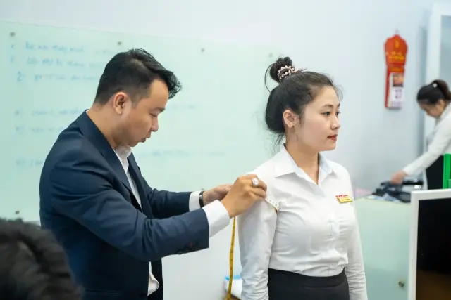 Mon Amie may đồng phục cho Nhựa Đạt Hòa — 37/95
