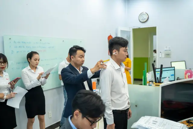 Mon Amie may đồng phục cho Nhựa Đạt Hòa — 42/95