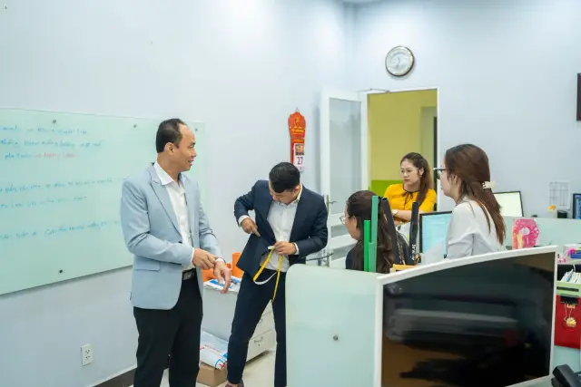 Mon Amie may đồng phục cho Nhựa Đạt Hòa — 45/95