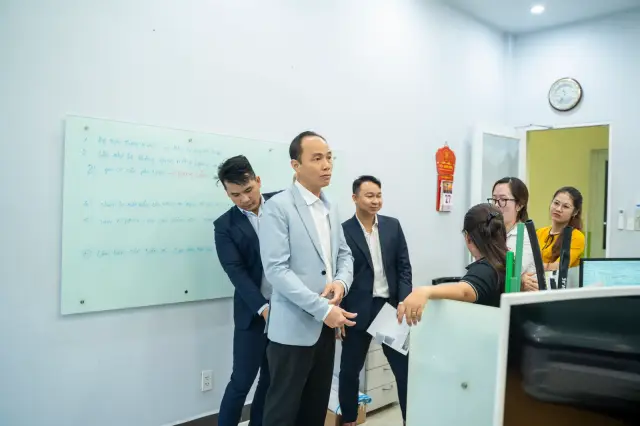 Mon Amie may đồng phục cho Nhựa Đạt Hòa — 47/95