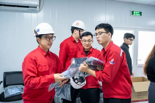 Mon Amie may đồng phục cho PetroVietnam Power Nhơn Trạch — 3/10
