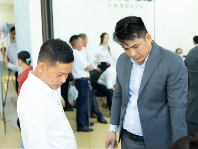 Mon Amie may đồng phục cho Royal Group — 17/25