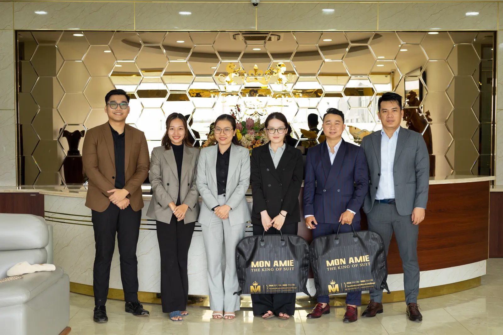 Mon Amie may đồng phục cho Royal Group — 1/25