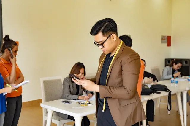 Mon Amie may đồng phục cho Royal Group — 25/25