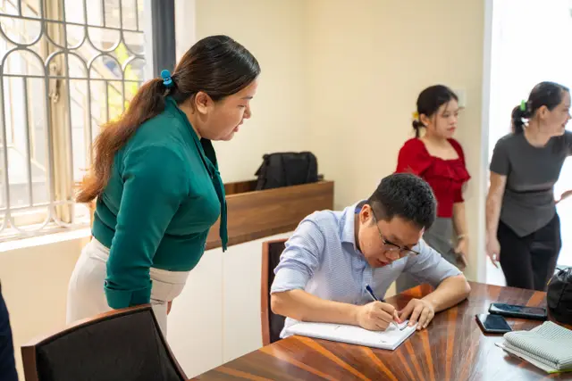 Mon Amie may đồng phục cho SAIGONIX — 5/7