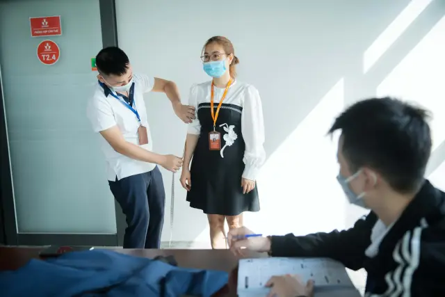 Mon Amie may đồng phục cho Tập đoàn Gonsa — 10/27