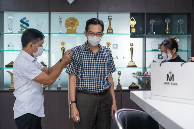 Mon Amie may đồng phục cho Tập đoàn Xây dựng Hòa Bình — 4/24