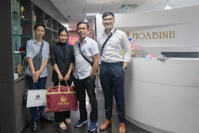 Mon Amie may đồng phục cho Tập đoàn Xây dựng Hòa Bình — 12/24