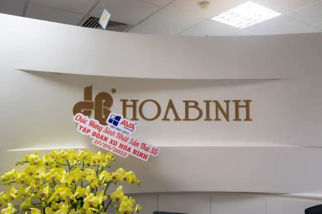 Mon Amie may đồng phục cho Tập đoàn Xây dựng Hòa Bình — 23/24