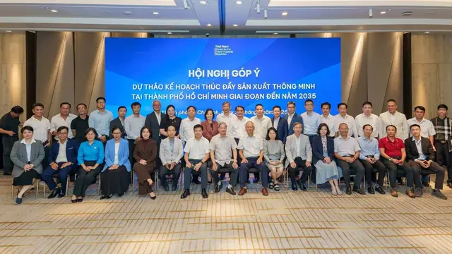 Mon Amie may đồng phục cho Trung tâm CMCN 4.0 TP.HCM — 2/5